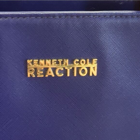Kenneth Cole Vinyl Tote Bag - Picture 10 of 10